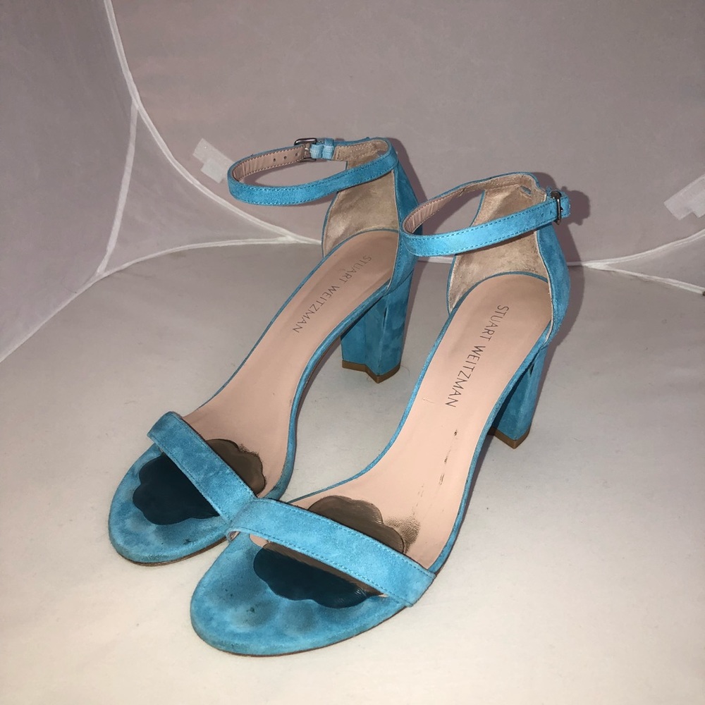 Stuart Weiztman turquoise pump